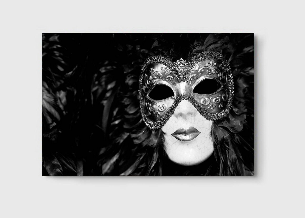 Siyah ve Maske
